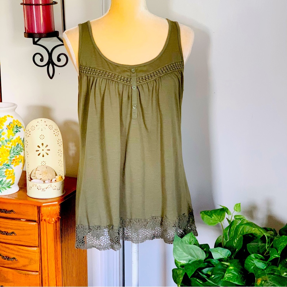 BOHO Sonoma Sleeveless Top crochet hem & placard detailing Size M - L See ⬇️